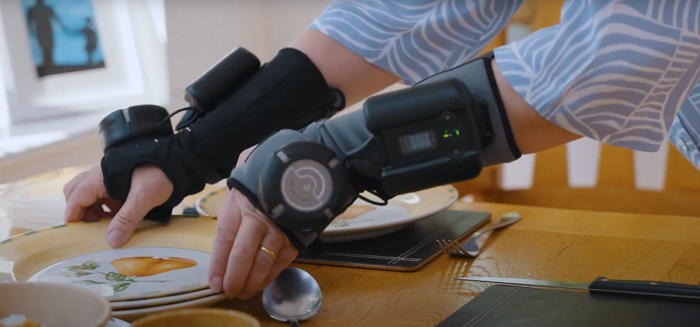 The GyroGlove from GyroGear is designed to counteract tremors in real time using advanced gyroscopic technology without drugs. The noninvasive device is worn on the wrist and tackles the underlying issue of essential tremor. It features a sturdy magnetic connector, wipe-clean surface and oversized attachment point, and the battery pack is designed for easy charging.